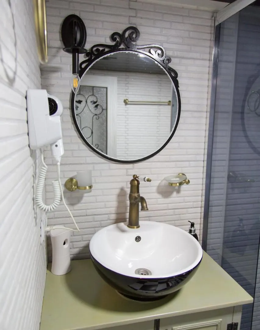 Apartament On Aghmashenebeli 26 Tbilisi Apartment
